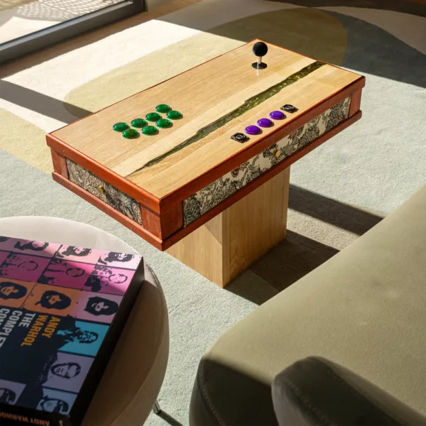 Tobirama arcade coffee table